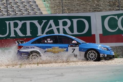 100705_wtcc_race_2_huff